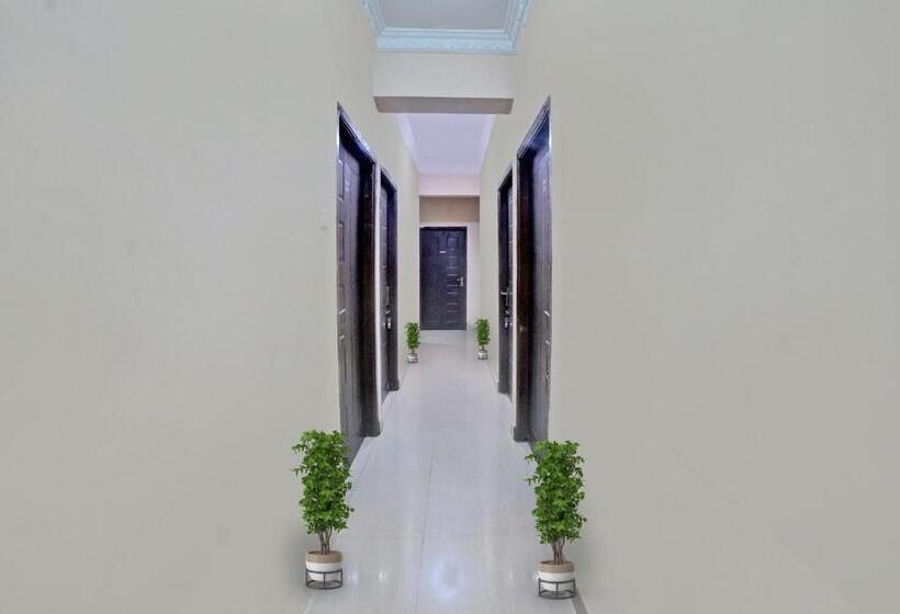 Collection O 93200 Hotel Reasturent