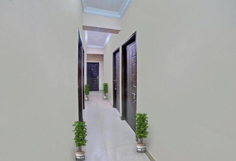 Collection O 93200 Hotel Reasturent