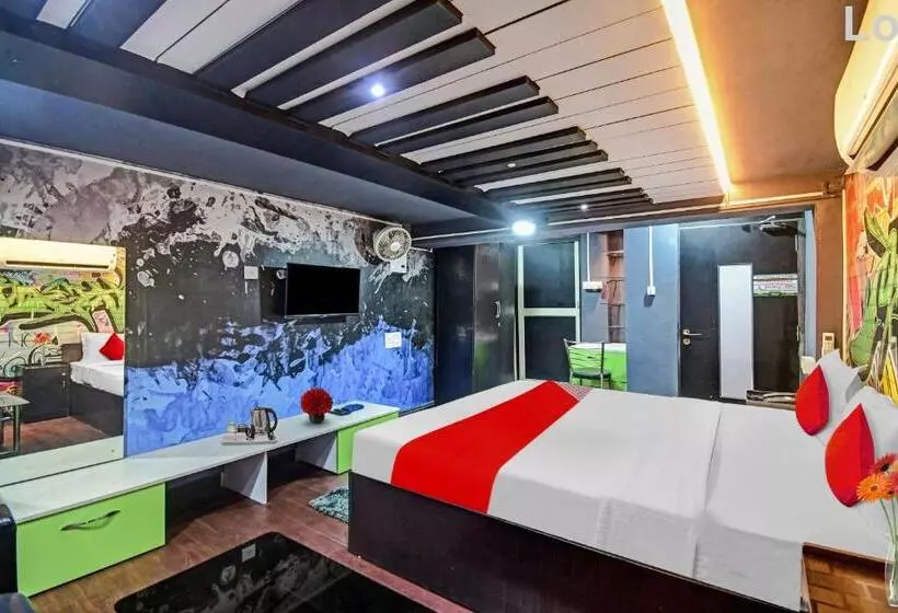 Flagship Hotel Greenmoods