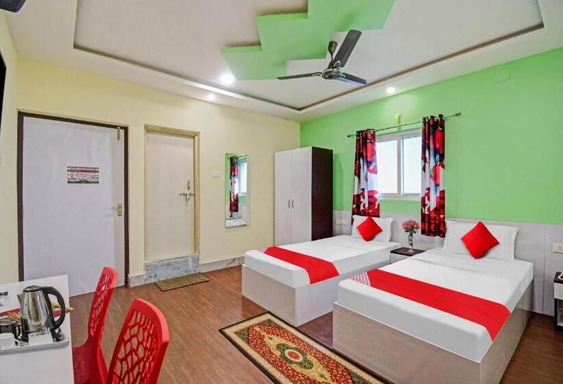 Flagship Hotel Greenmoods