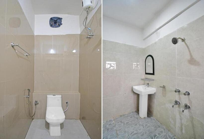 Flagship Hotel Greenmoods