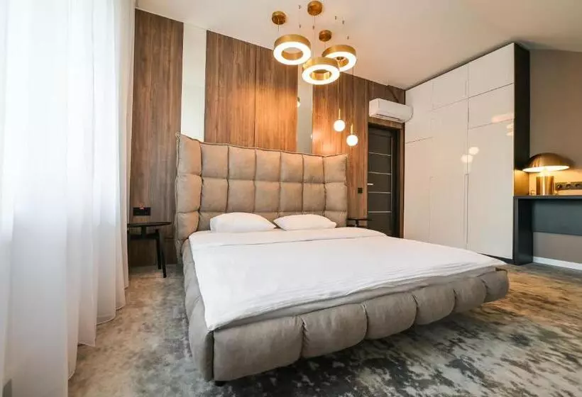 ホテル садиба на кодимі