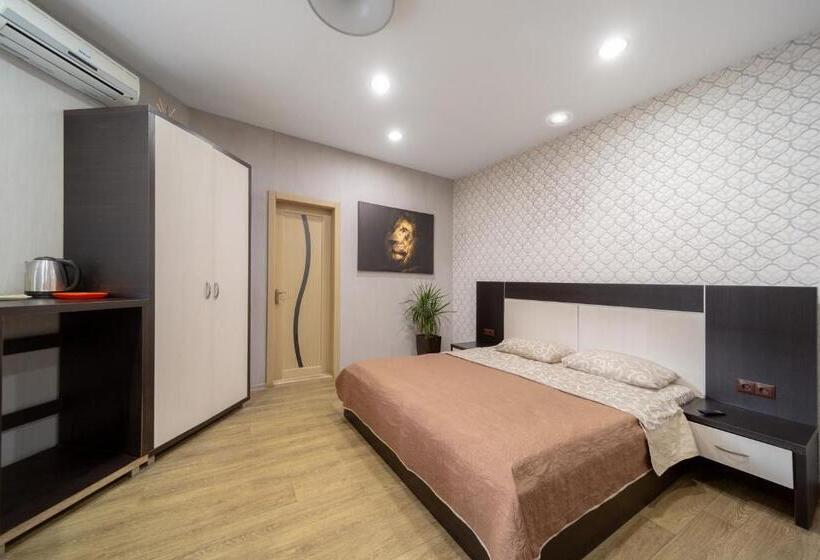 בית מלון כפרי окремі номери поруч з південним вокзалом