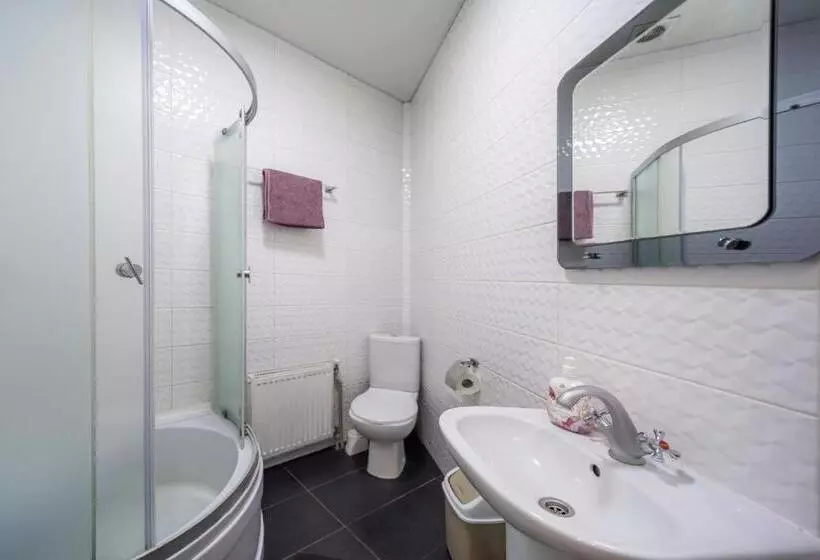 هتل окремі номери поруч з південним вокзалом