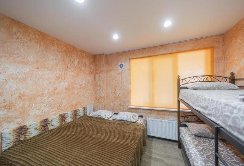 בית מלון כפרי окремі номери поруч з південним вокзалом