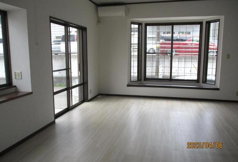 Hotel 富山駅9分駐車2台可 一棟貸切りの宿 こられ 赤江邸