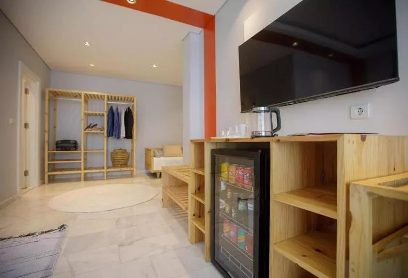 هتل Cowork Lab Suites