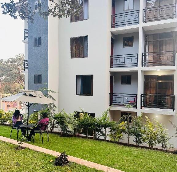 בית מלון כפרי Greenside