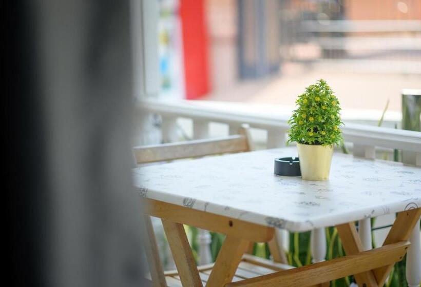 בית מלון כפרי Halo Sea Koh Larn