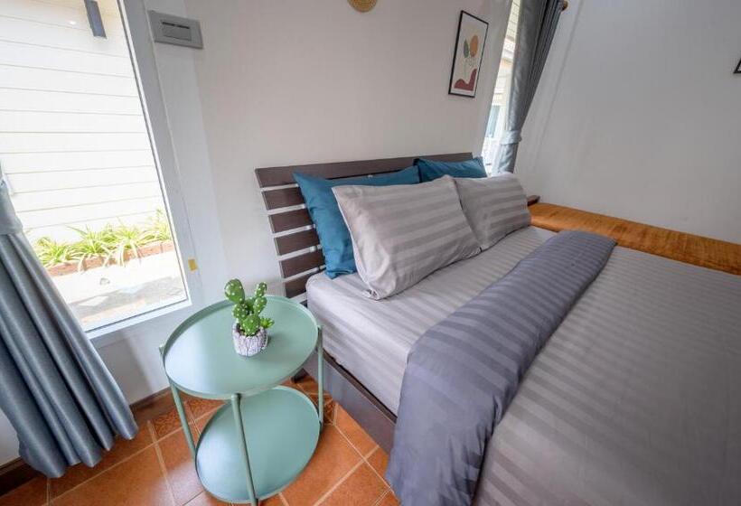 בית מלון כפרי Halo Sea Koh Larn