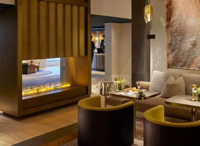 هتل Mandarin Oriental Savoy, Zurich