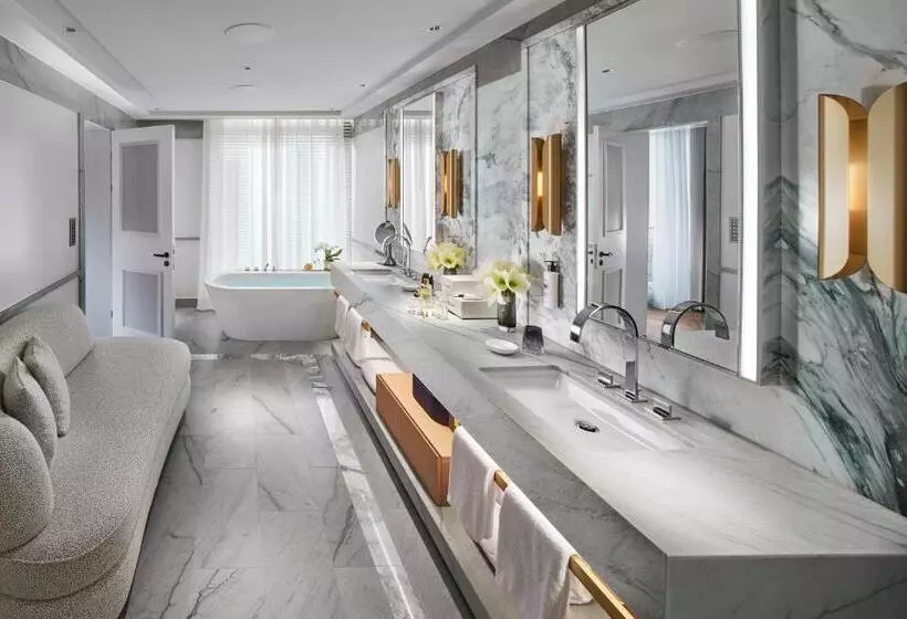 هتل Mandarin Oriental Savoy, Zurich