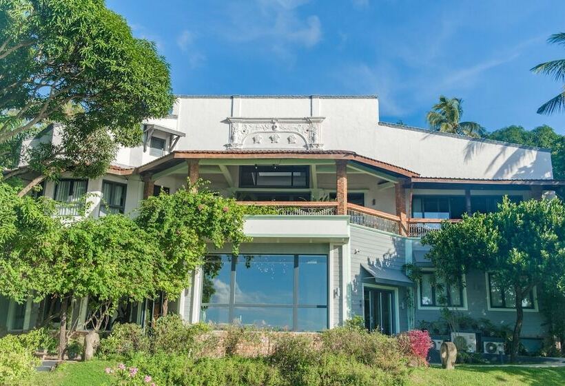 Отель Nuuk Taal Lake