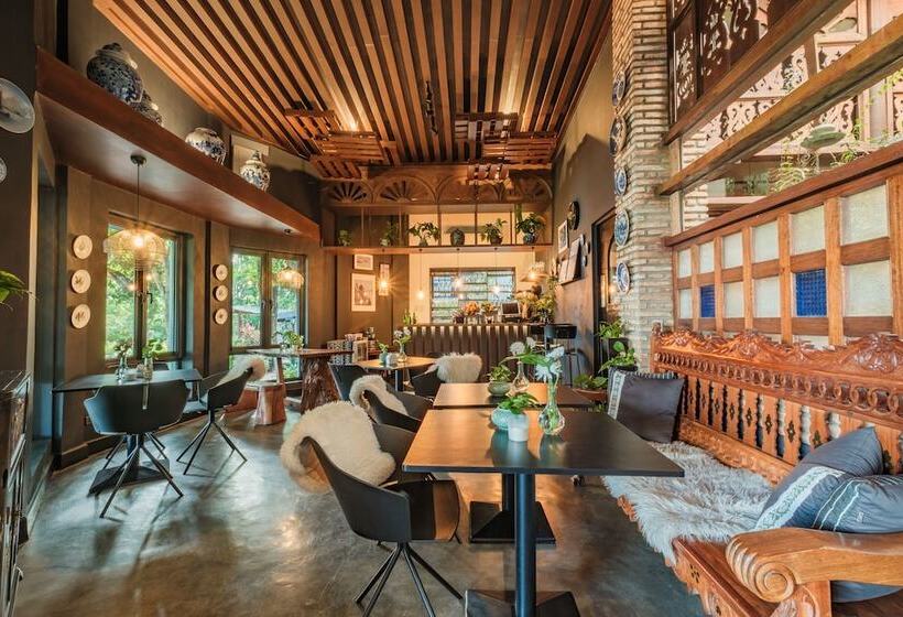 Отель Nuuk Taal Lake