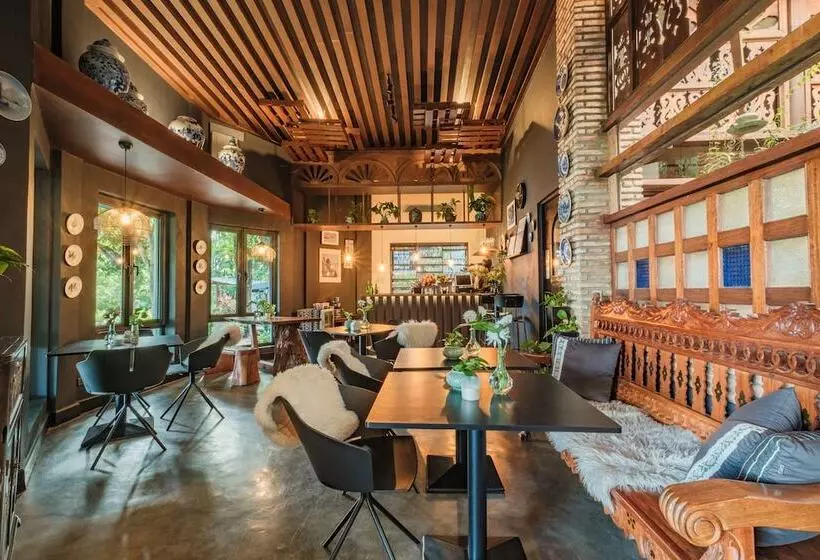 Hotelli Nuuk Taal Lake