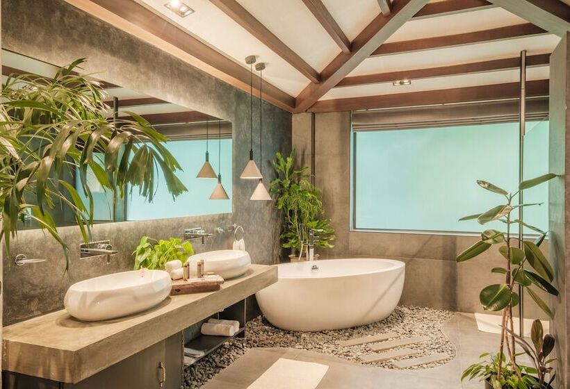 Отель Nuuk Taal Lake