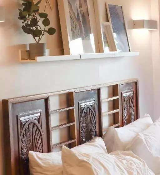 Hotelli Nuuk Taal Lake