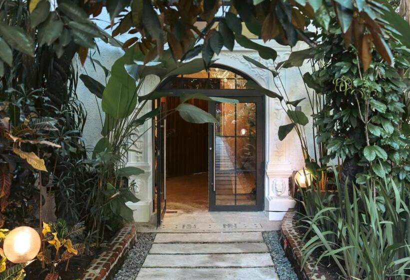 Отель Nuuk Taal Lake