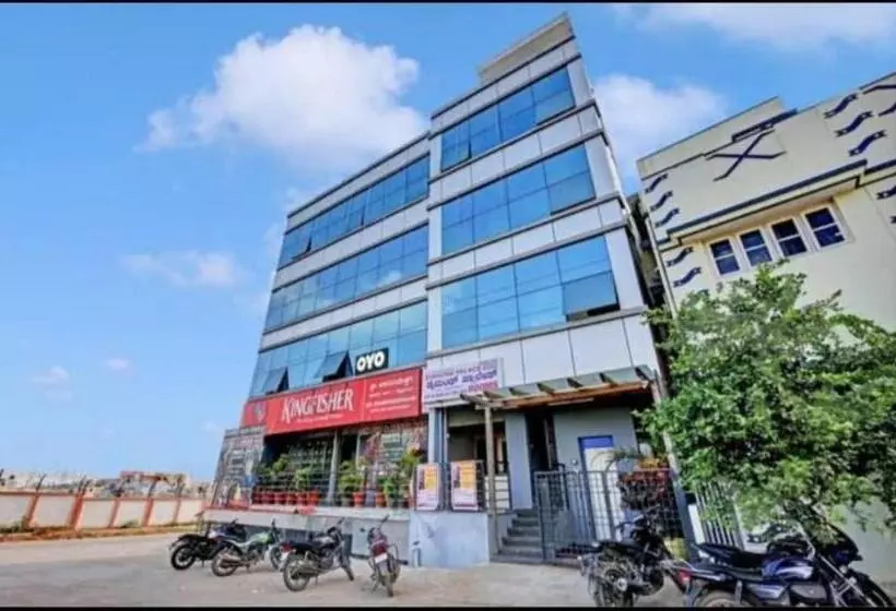 ホテル Oyo Flagship Diamond Palace