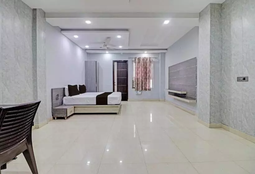 ホテル Grand Townhouse
