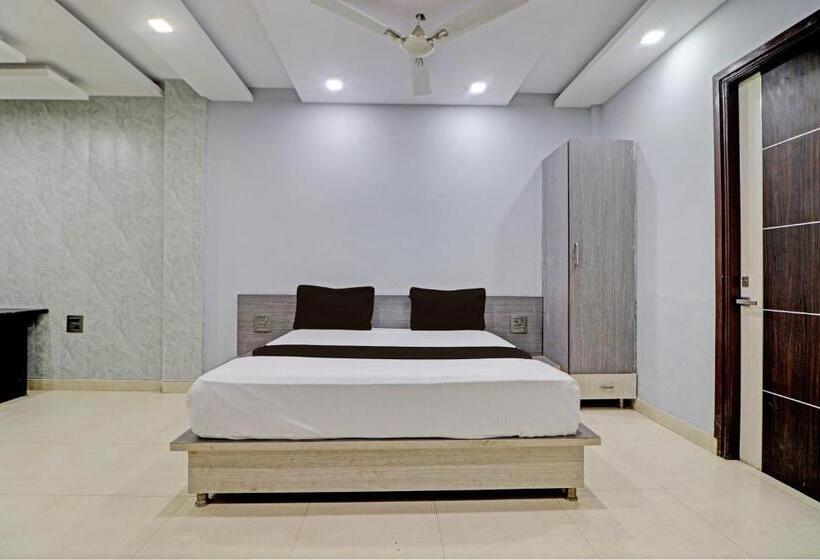 ホテル Grand Townhouse