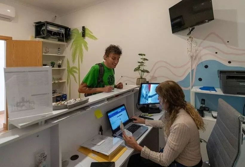 ペンション Leevin Guesthouse