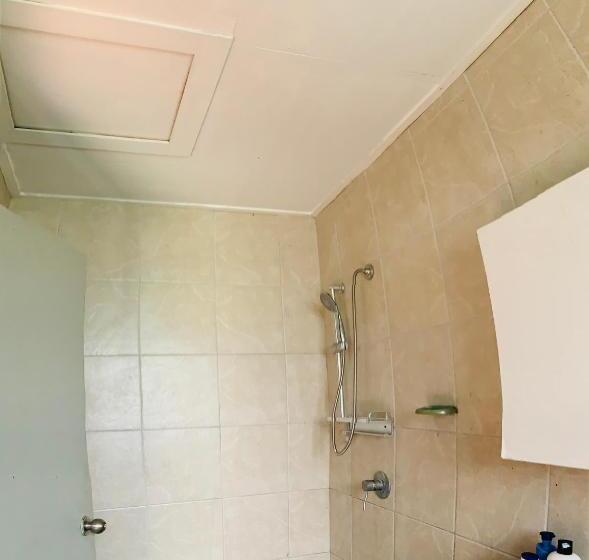 بنسيون Saralee’s House