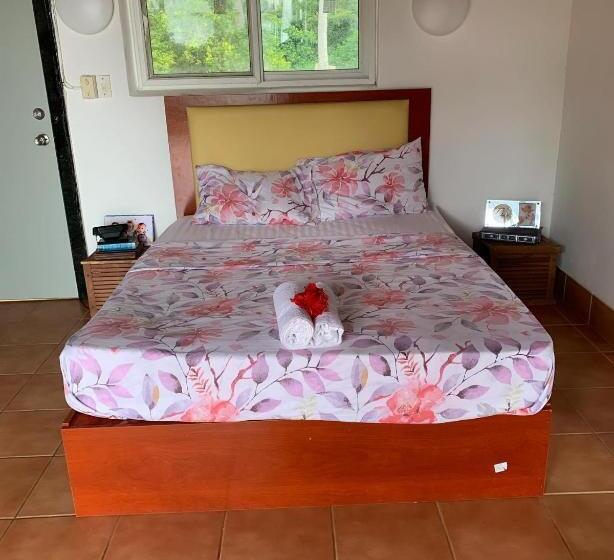 بنسيون Saralee’s House