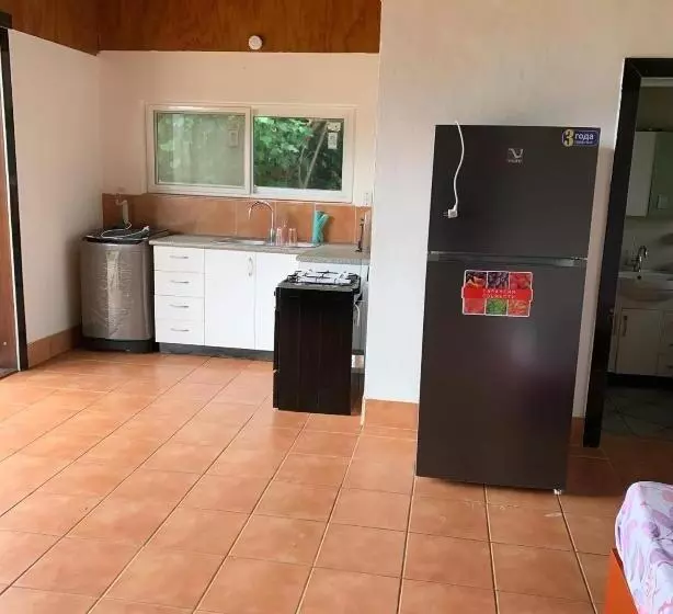 پانسیون Saralee’s House