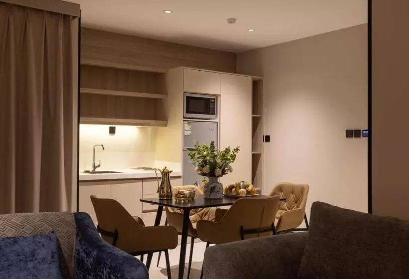 Skyline Hotel & Suites