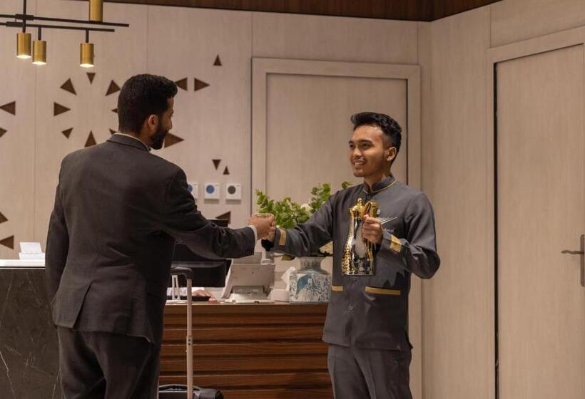 Skyline Hotel & Suites