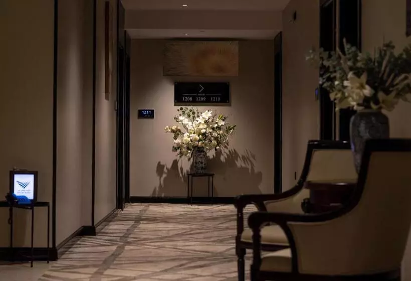 Skyline Hotel & Suites