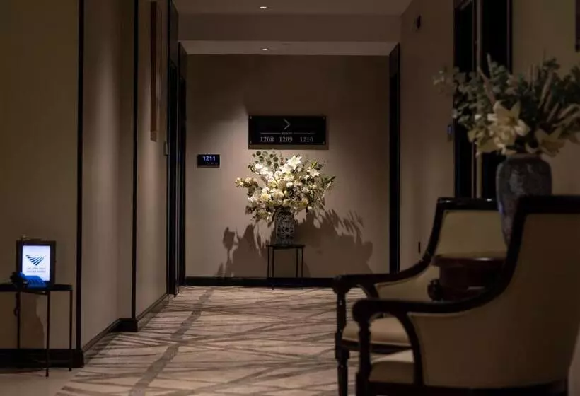 Skyline Hotel & Suites