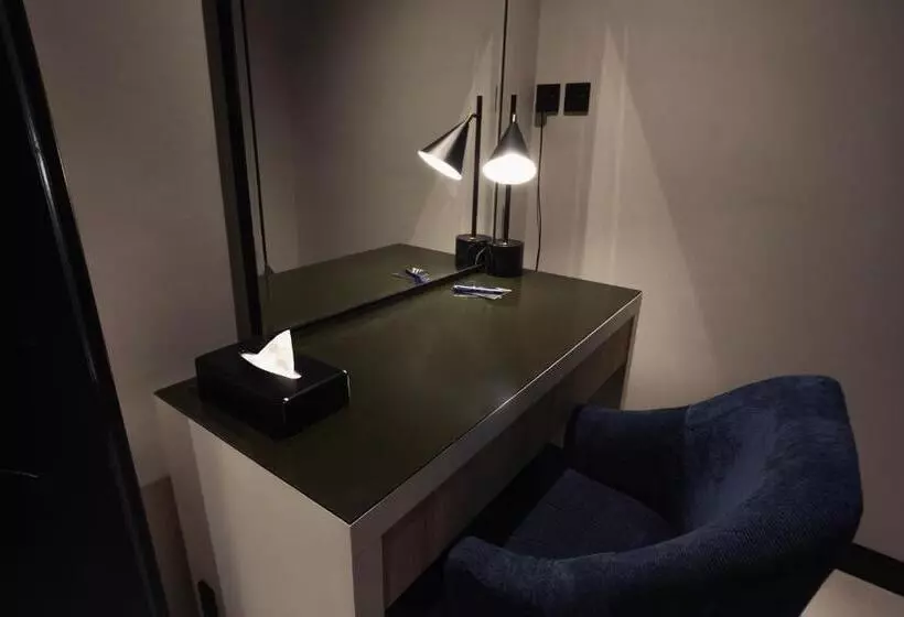 Skyline Hotel & Suites