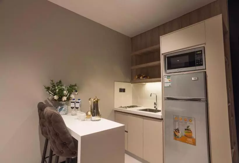 Skyline Hotel & Suites