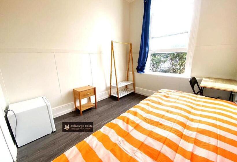 ユースホステル 215 Edinburgh Castle