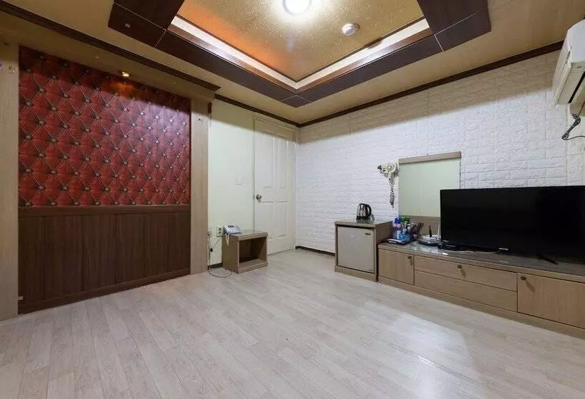 Asan Alps Motel