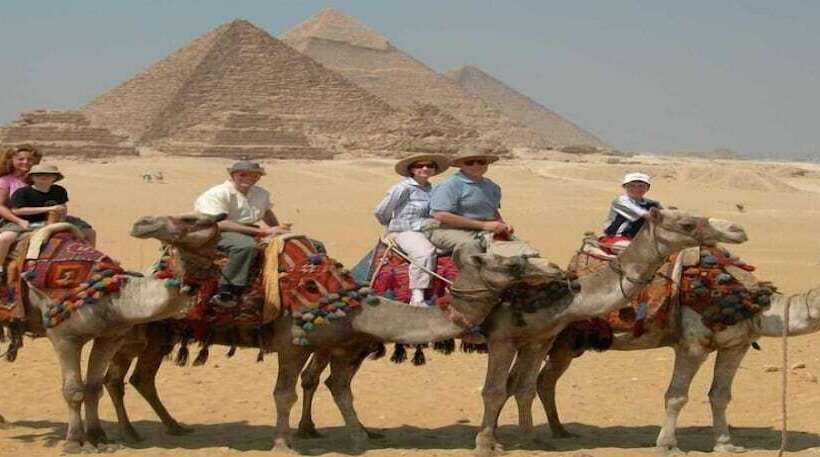 Bed and Breakfast Phoenix Pyramids View