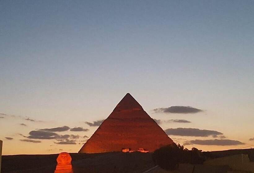 Bed and Breakfast Phoenix Pyramids View