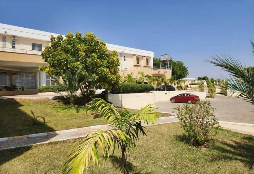 Golden Alpine Hotel And Resort