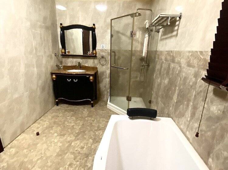 Golden Alpine Hotel And Resort