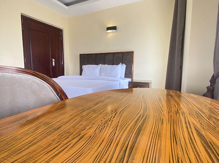 Golden Alpine Hotel And Resort