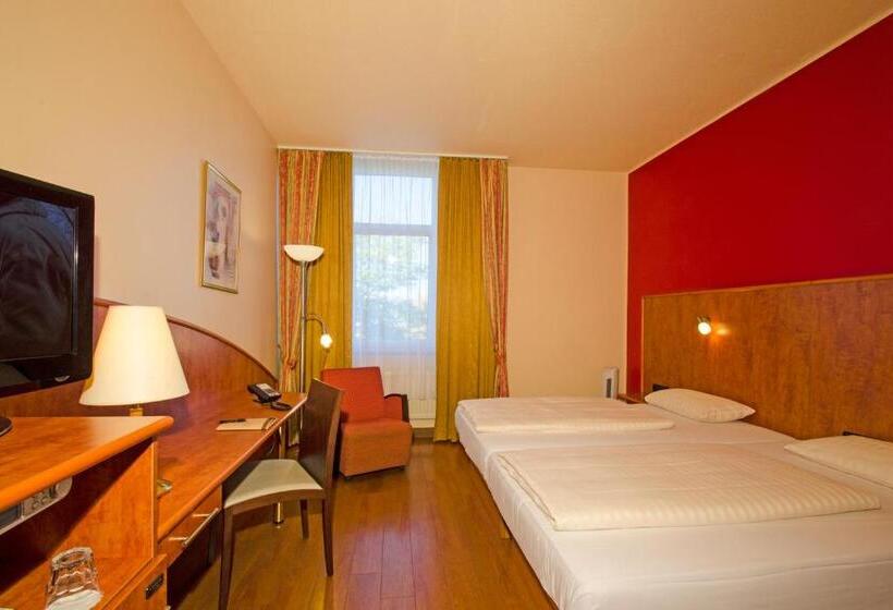 فندق 1, 2, Sleep Boardinghouse Unterschleißheim Zentrum