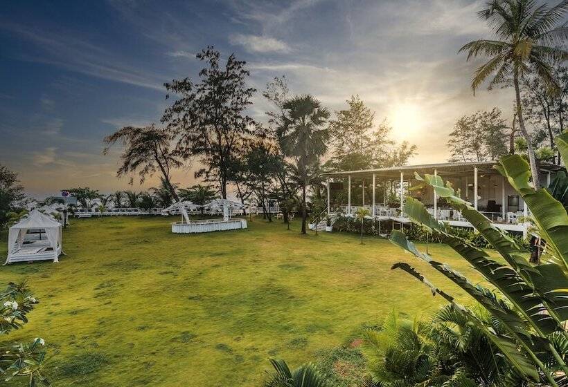 호텔 Foxoso La Beach Resort