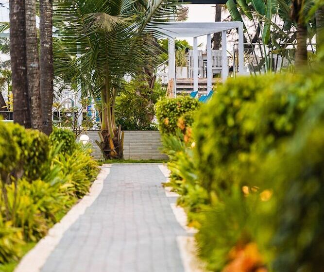 호텔 Foxoso La Beach Resort