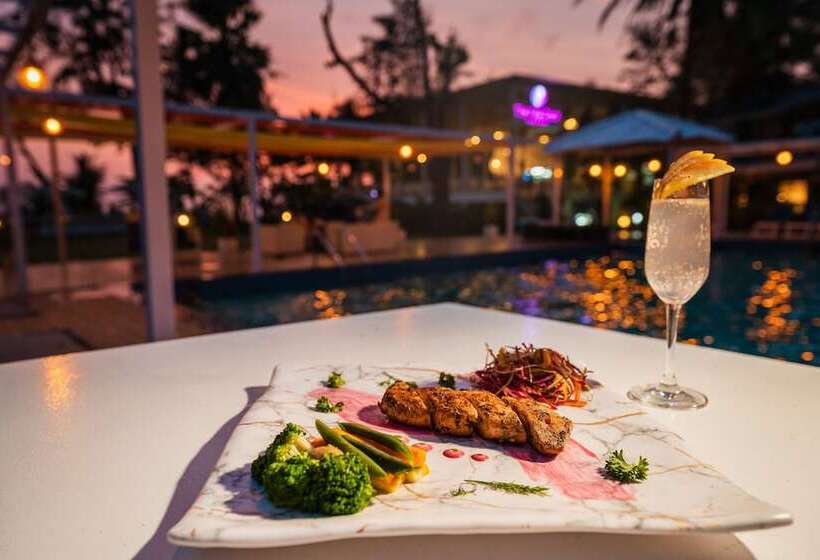 호텔 Foxoso La Beach Resort