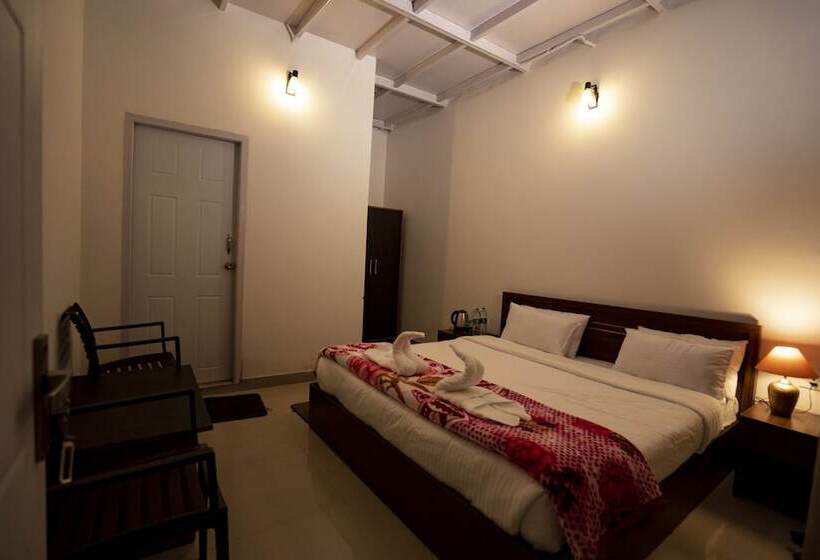 Отель Himalayan Camps And Resort