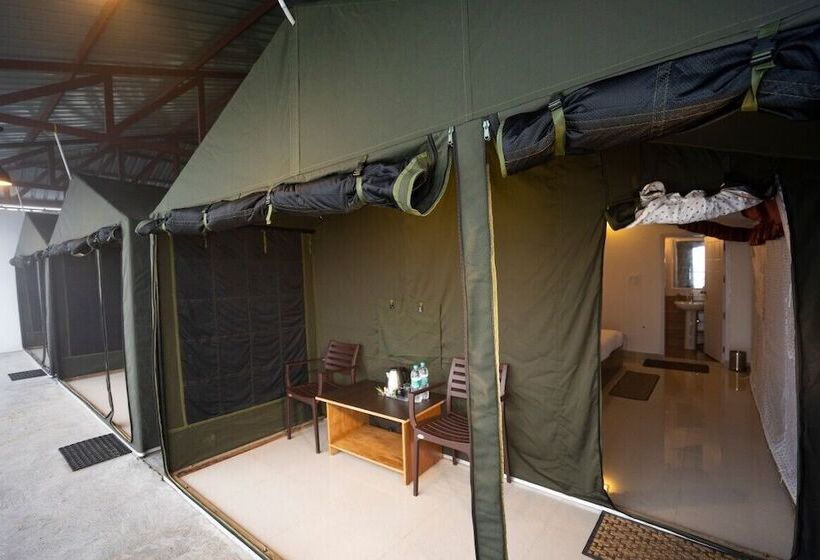 Отель Himalayan Camps And Resort