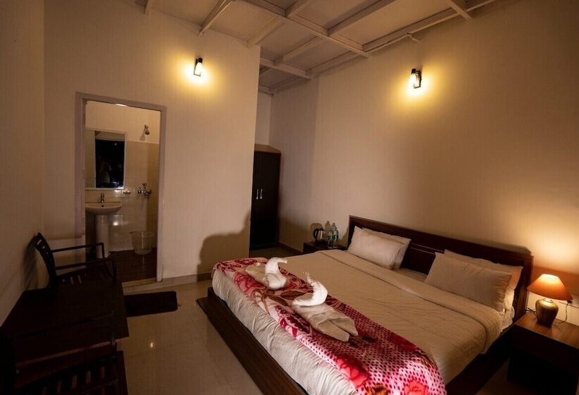 Отель Himalayan Camps And Resort