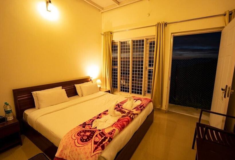 Отель Himalayan Camps And Resort